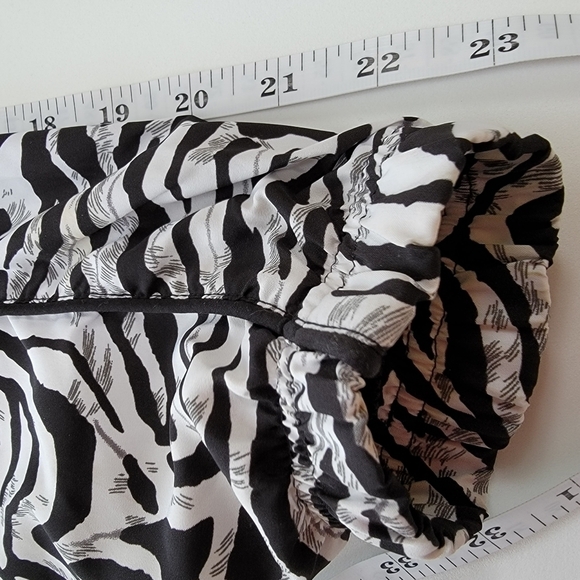 EUC threehearts Zebra Print Weather/Windproof Jacket Size Petite XL - Picture 8 of 8